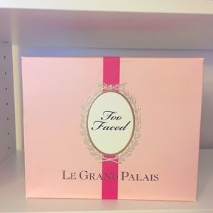Too faced Le Grand Palais Limited Edition